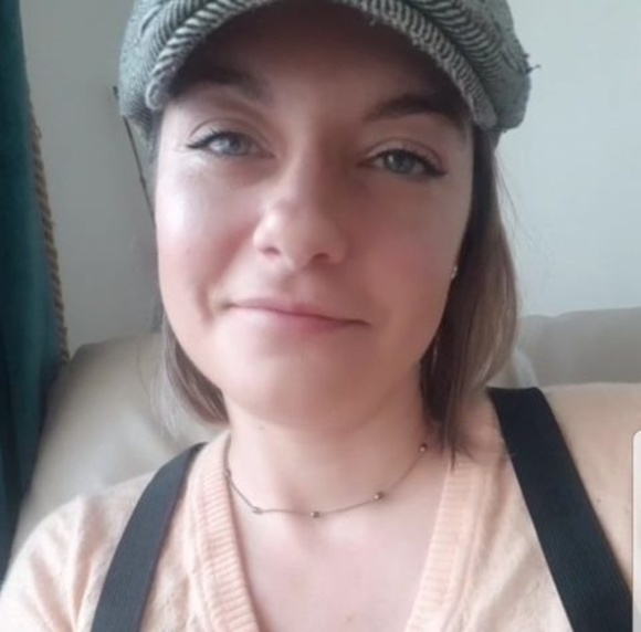 Meet your Posher, Eliza - Picture 1 of 1